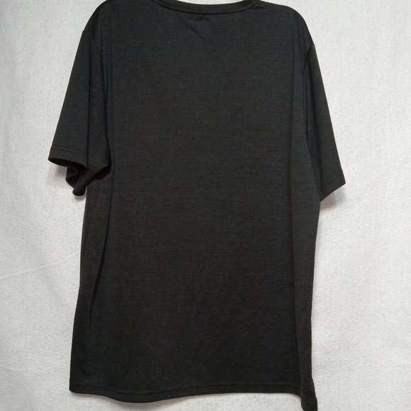 Reebok Men's Short Sleeve T-Shirt Size XXL Black/Gray - Picture 2 of 5